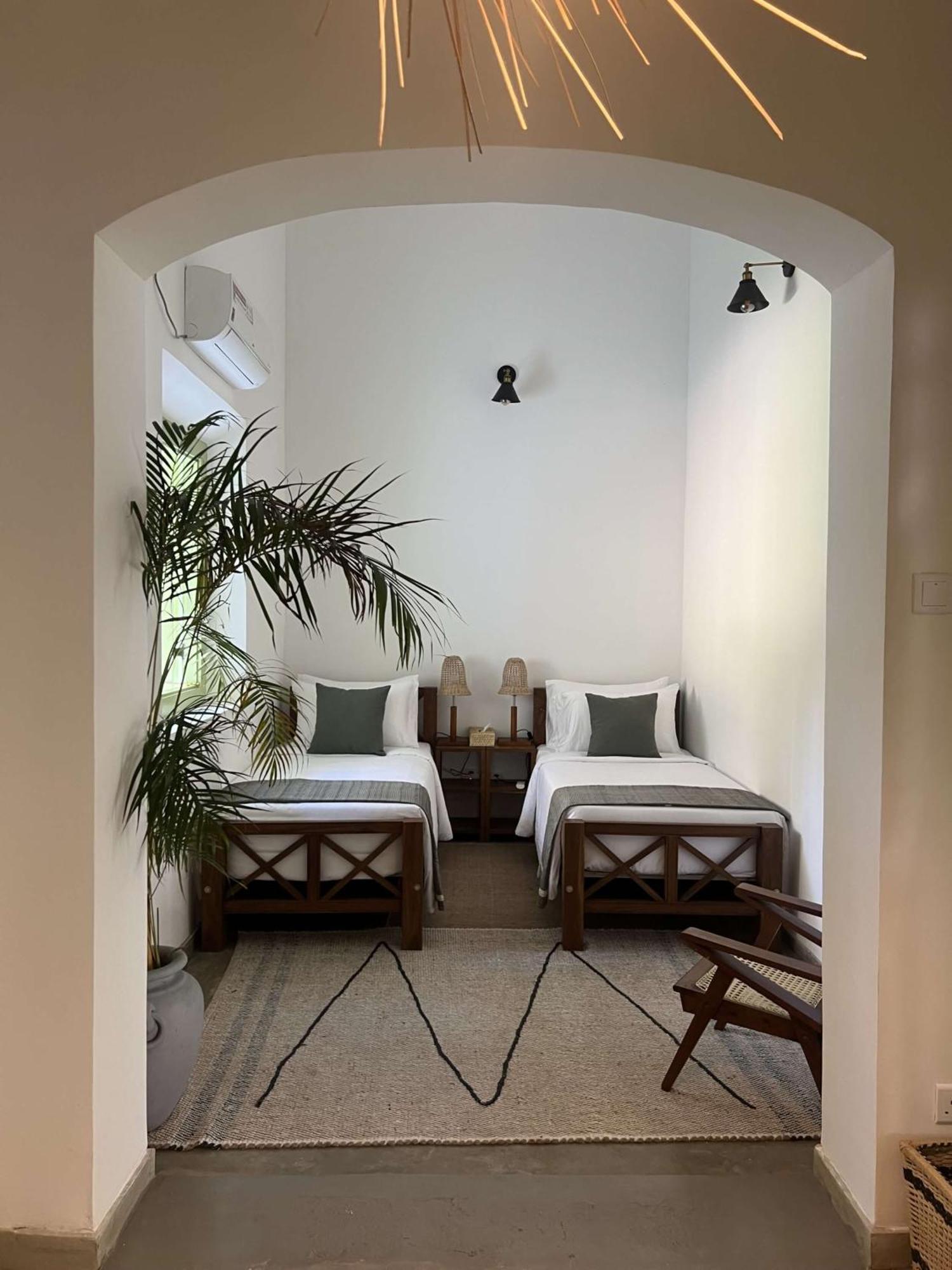 Zen House Hotel Ahangama Buitenkant foto